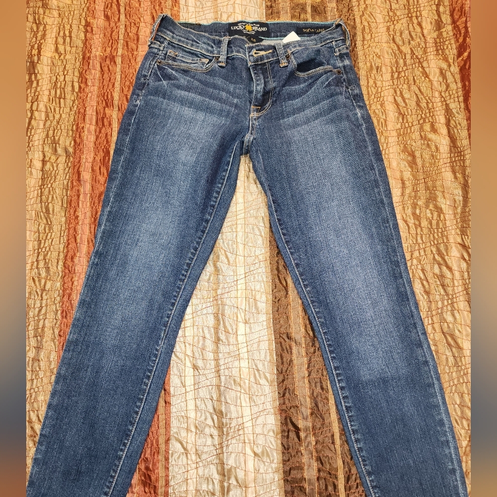 Lucky Brand Sofia Capri Women's Jeans. Size 0/25. Like New.